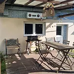 La Tranquille Maison Bleue